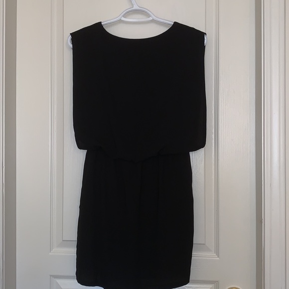 Black Dress - Picture 2 of 3